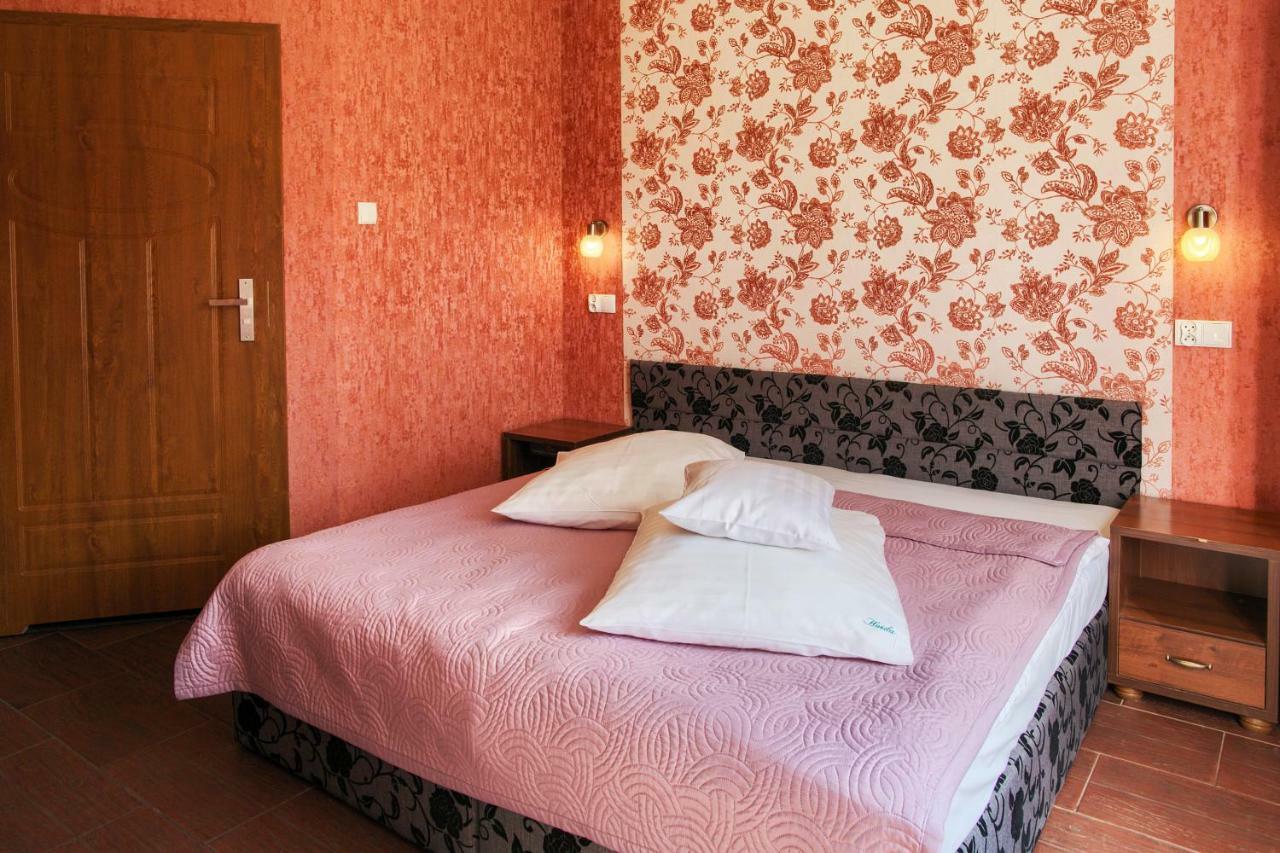 Hotel Horda Słubice Buitenkant foto